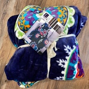 Lush decor flannel throw 50x60